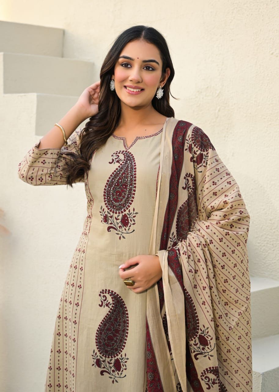 Zareen Paisley Kurta Set