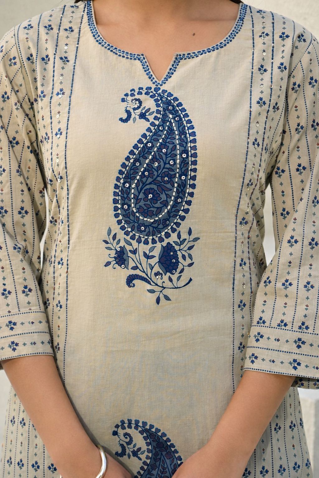 Zareen Paisley Kurta Set