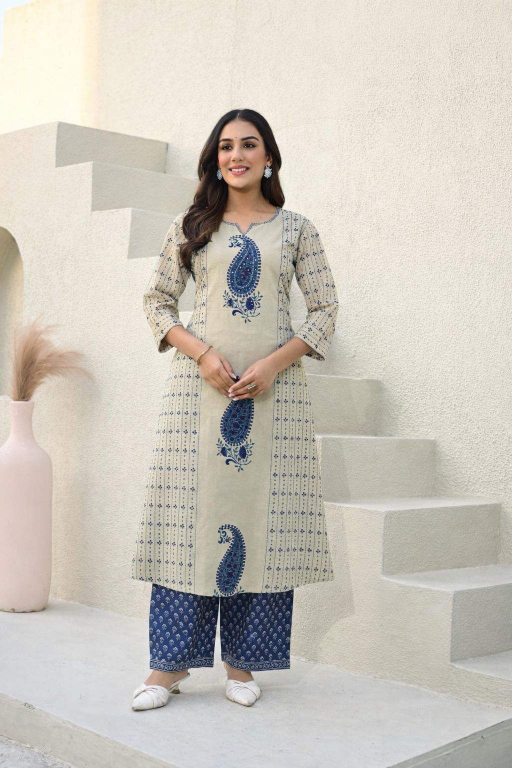 Zareen Paisley Kurta Set