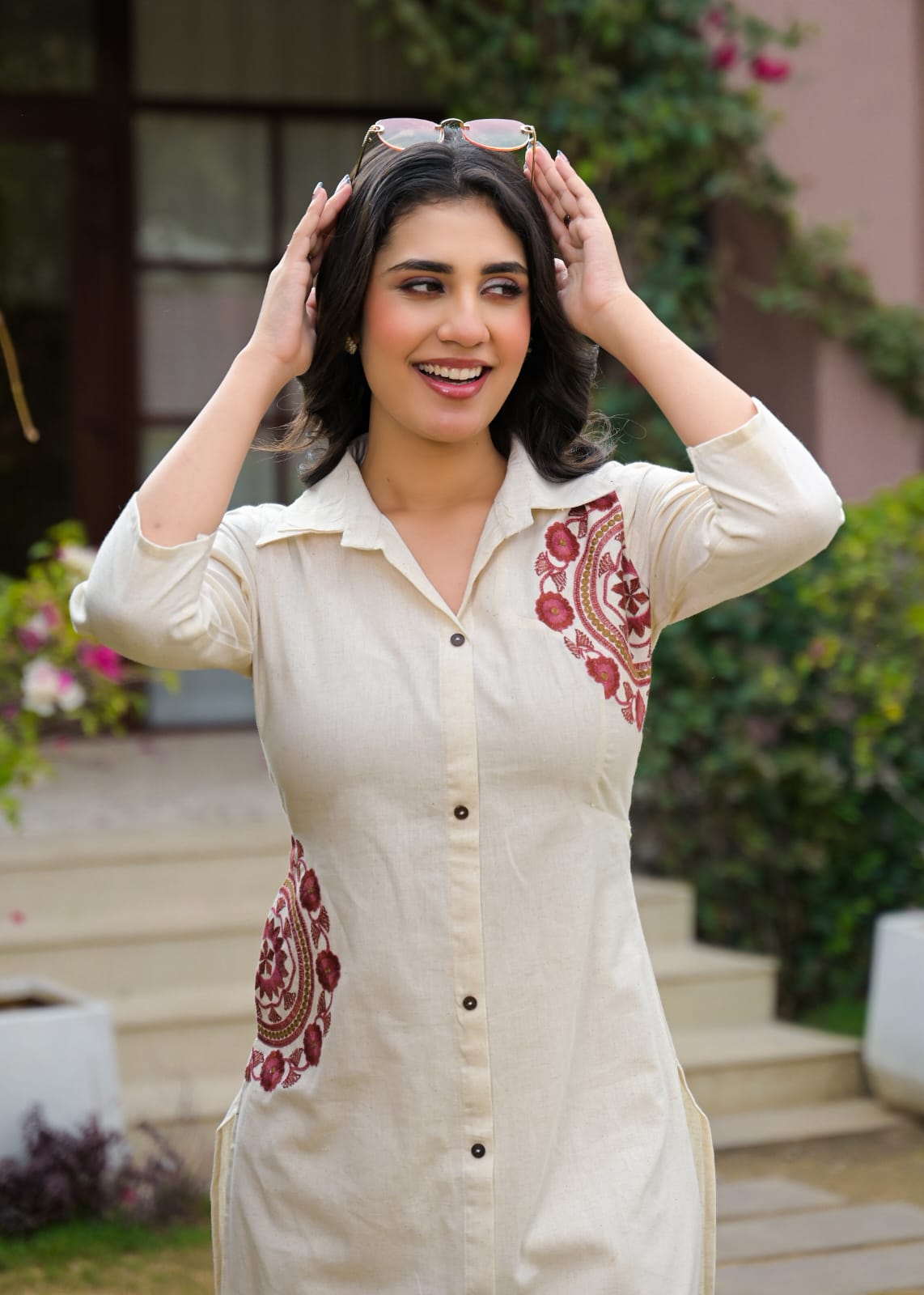 Ivory Aafreen Floral Kurta Ensemble